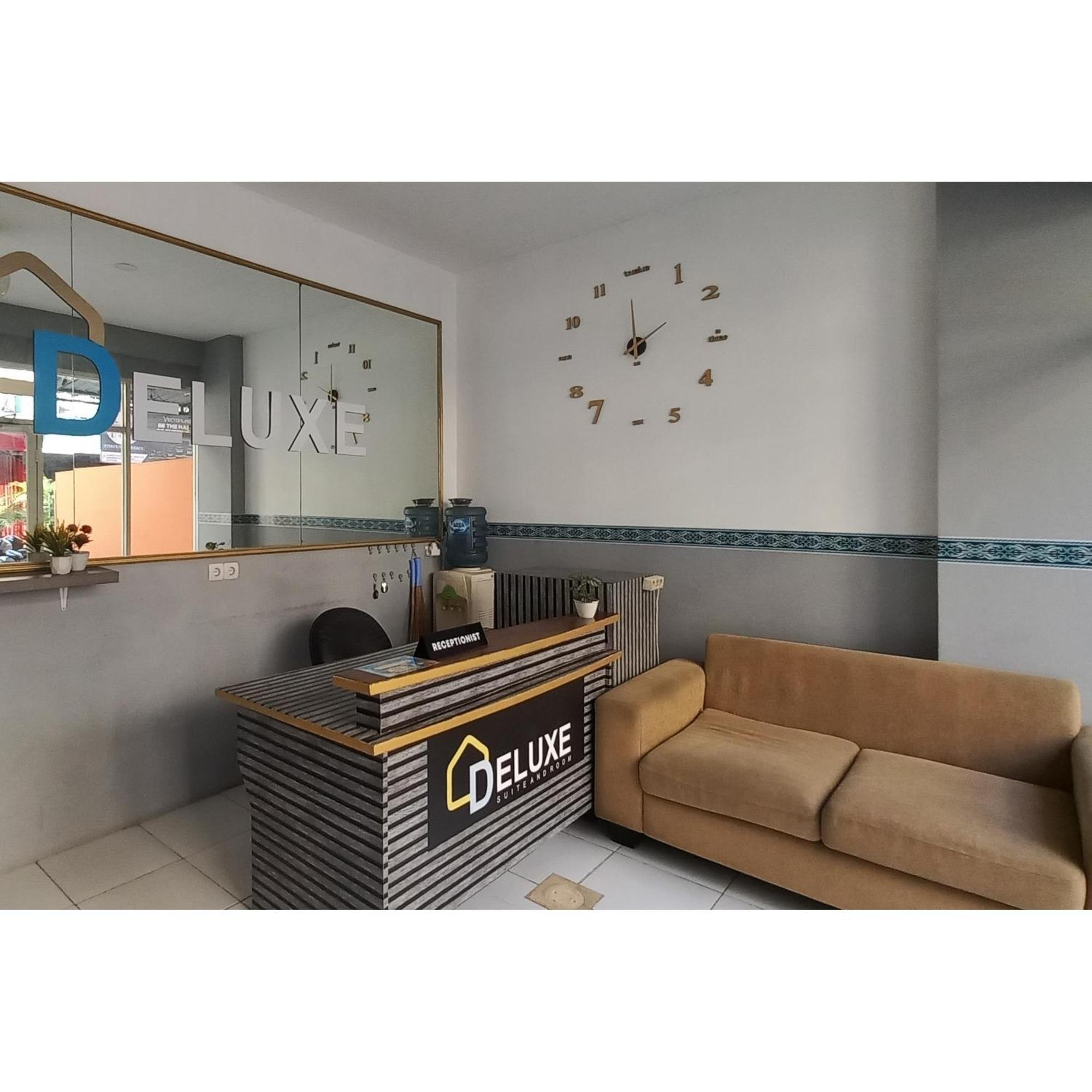 Reddoorz At Deluxe Hotel Near Terminal Purabaya Bungurasih Sidoarjo Εξωτερικό φωτογραφία